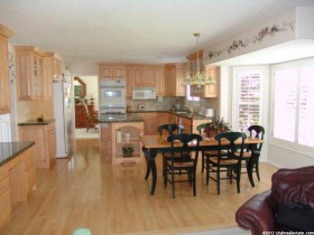 8697 S Willow Green Cir E, Sandy, UT 84093 — photo 4