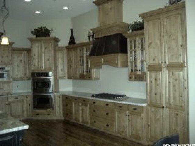 3335 N Shoreline Cir, Layton, UT 84040 — photo 2