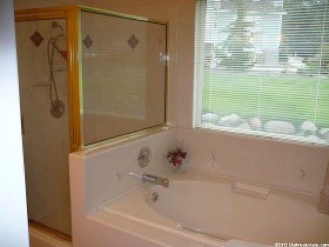 10081 Rockview Dr, Sandy, UT 84092 — photo 10