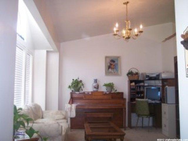 1052 W 1640 N, Clinton, UT 84015 — photo 2