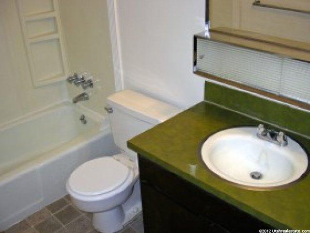 1017 W 2300 N, Clinton, UT 84015 — photo 3
