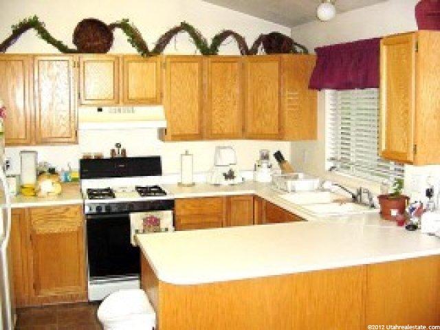 967 E 400 S, Layton, UT 84041 — photo 5