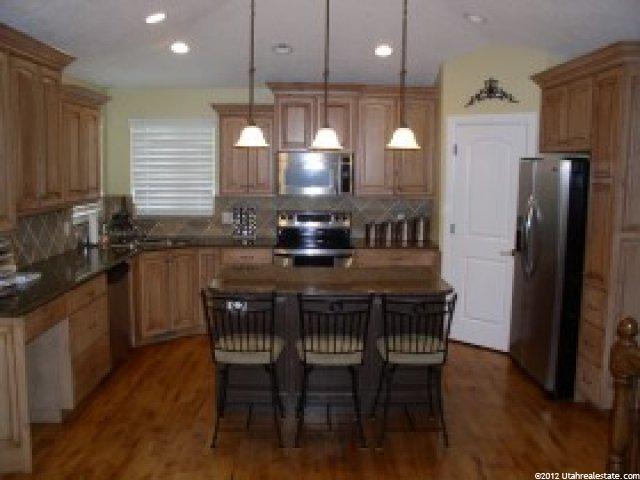 319 Park View Cir, Bountiful, UT 84010 — photo 2