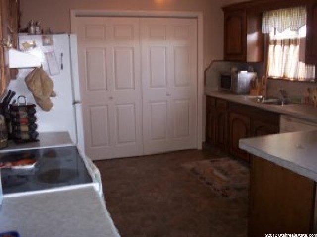 1950 E 3050 S, Naples, UT 84078 — photo 7