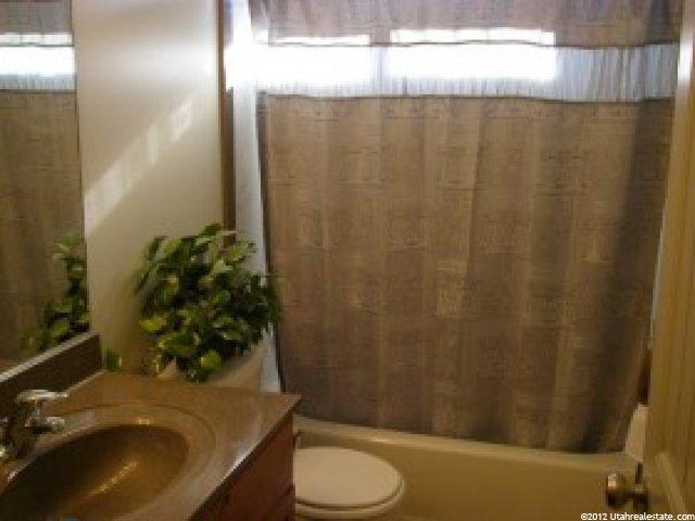 2446 W 3425 N, Farr West, UT 84404 — photo 9