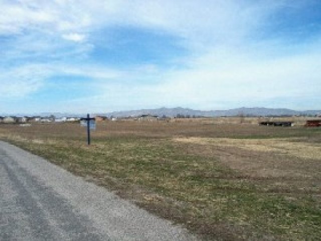 9200 N River Rd, Elwood, UT 84337 — photo 3
