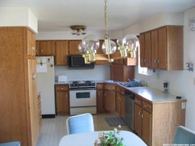 90 W 625 N, Centerville, UT 84014 — photo 3