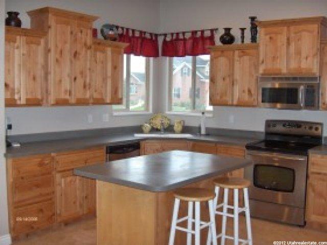 21 N 3100 W, Layton, UT 84041 — photo 2