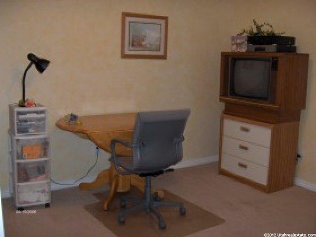 557 W 2125 N, Layton, UT 84041 — photo 2