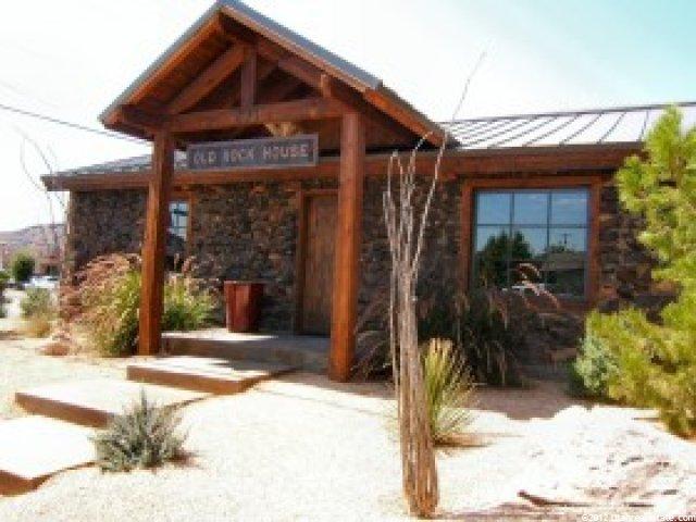694 S Main St, St. George, UT 84770 — photo 2