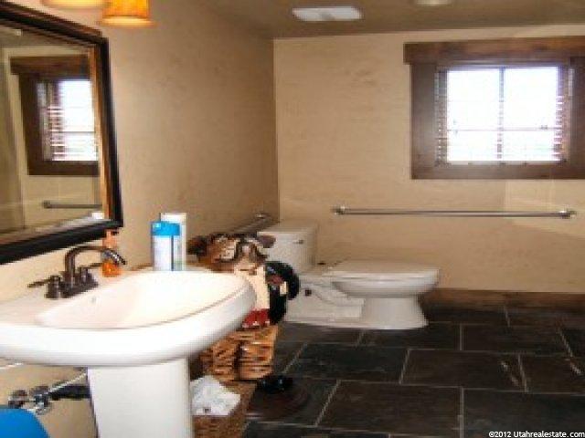 694 S Main St, St. George, UT 84770 — photo 8
