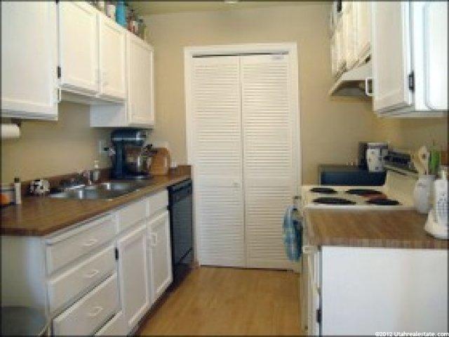 537 Cobblestone Dr, Midvale, UT 84047 — photo 4