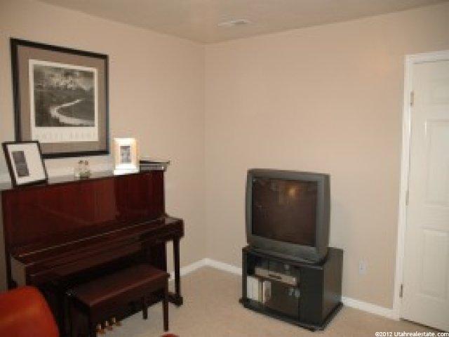 453 W 200 N #2, Bountiful, UT 84010 — photo 3