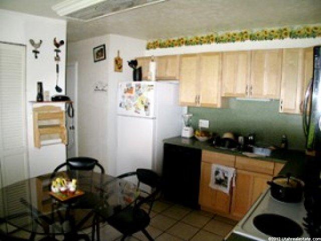 196 W 1550 N, Sunset, UT 84015 — photo 2