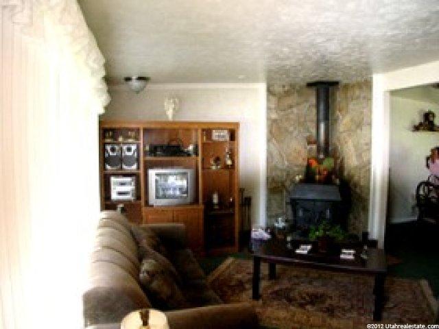 196 W 1550 N, Sunset, UT 84015 — photo 4