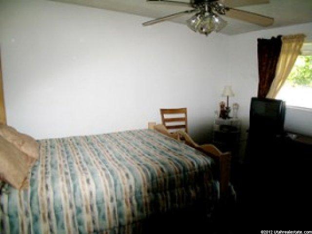 196 W 1550 N, Sunset, UT 84015 — photo 7