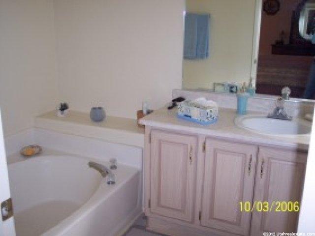 11271 S Jordan View Dr E, Sandy, UT 84070 — photo 9