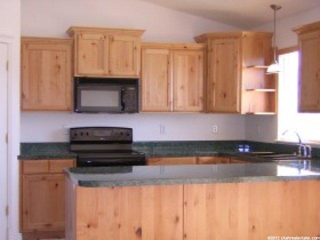 669 W 225 N, Hyrum, UT 84319 — photo 6