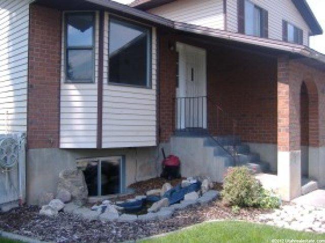 2027 N 1000 W, Clinton, UT 84015 — photo 2