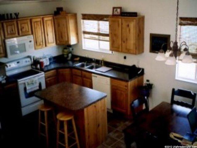 5223 S 3750 W, Roy, UT 84067 — photo 3