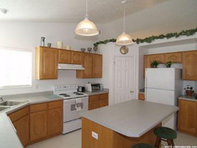 5830 S 3500 W, Roy, UT 84067 — photo 4