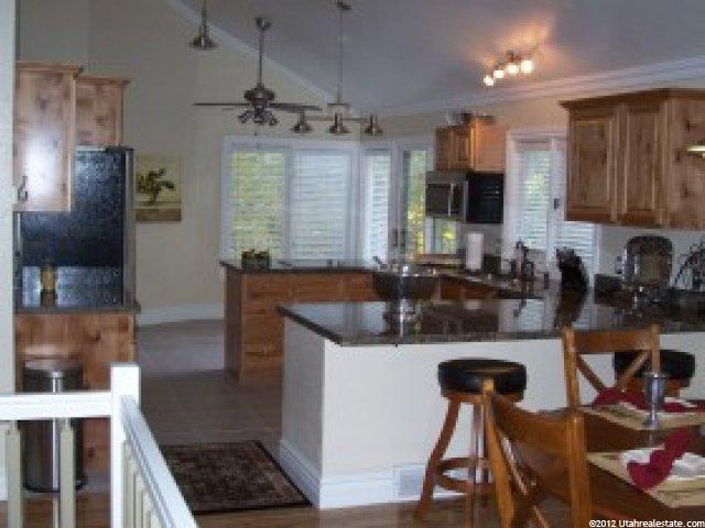 1920 E Rigdehill Dr, Bountiful, UT 84010 — photo 2
