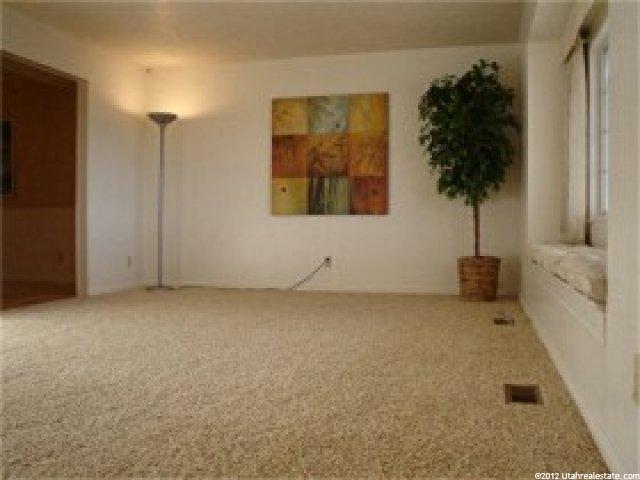 555 S Spencer Way E, Farmington, UT 84025 — photo 6