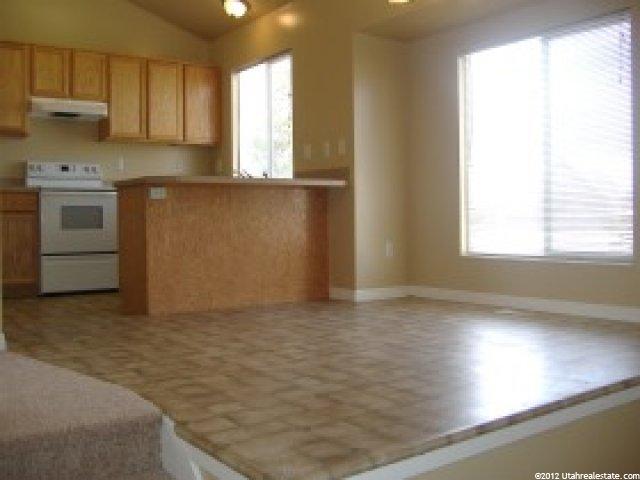 2132 W 2175 N, Clinton, UT 84015 — photo 6