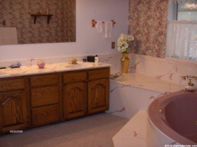 2067 N 2325 E, Layton, UT 84040 — photo 8