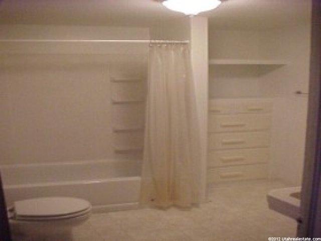 404 E 700 S, River Heights, UT 84321 — photo 7