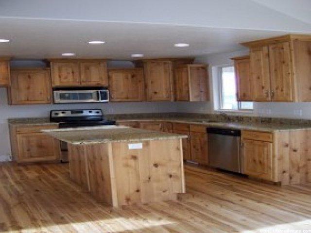 377 N 1050 E, Layton, UT 84040 — photo 2