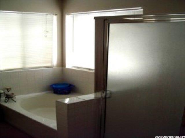 952 E 325 S, Layton, UT 84041 — photo 9
