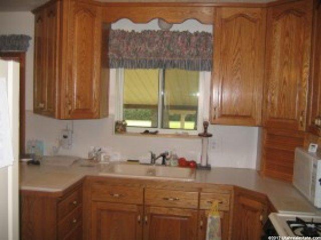 383 N 300 W, Hyrum, UT 84319 — photo 8