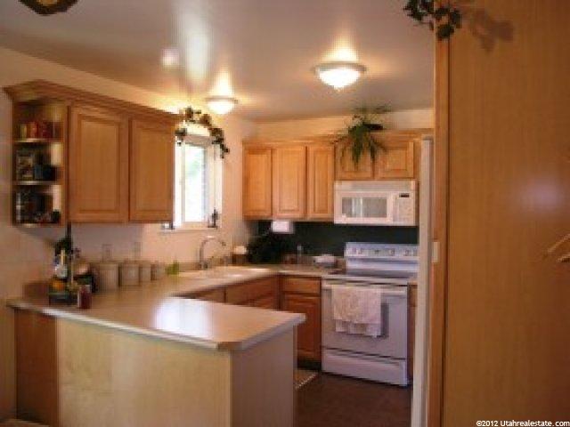 879 E Sandy Gulch Cir S, Sandy, UT 84094 — photo 2