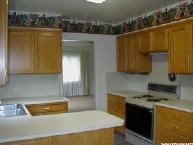 475 E 700 S, River Heights, UT 84321 — photo 3