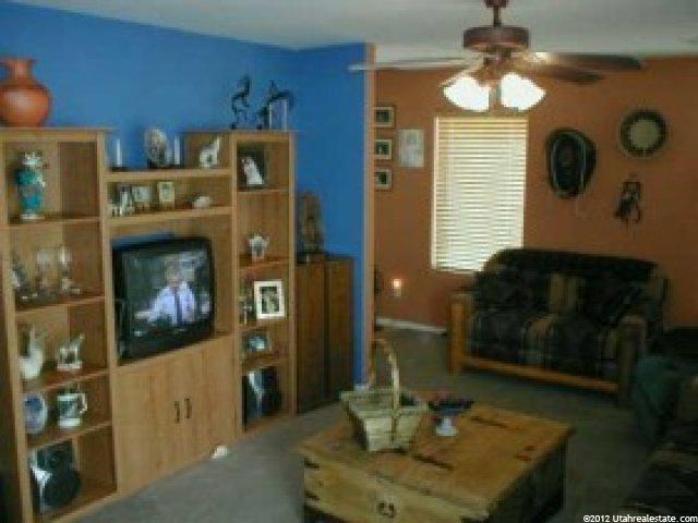 8037 Copperhead Creek St, Aberdeen, NV 89143 — photo 5