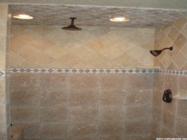 1517 Vineyard Dr, Bountiful, UT 84010 — photo 2
