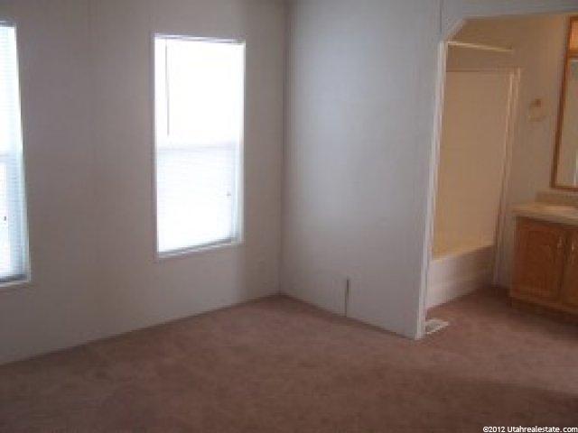 75 W 250 N #77, Clearfield, UT 84015 — photo 4