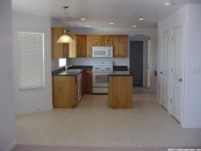 4029 S 2725 W, Roy, UT 84067 — photo 3
