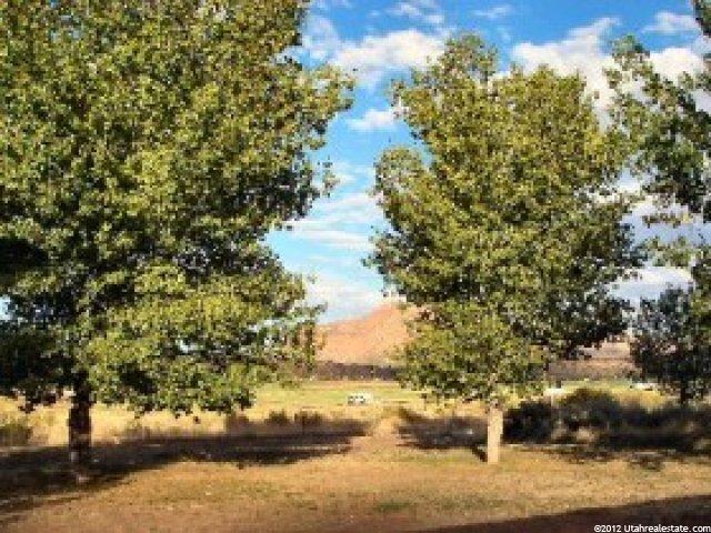 3880 S Apple Valley Dr, Apple Valley, UT 84737 — photo 9