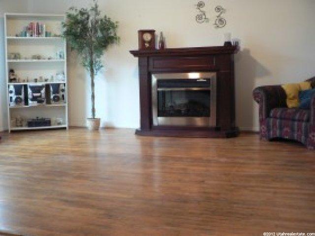 627 E Wyandotte Ave S, Sandy, UT 84070 — photo 2