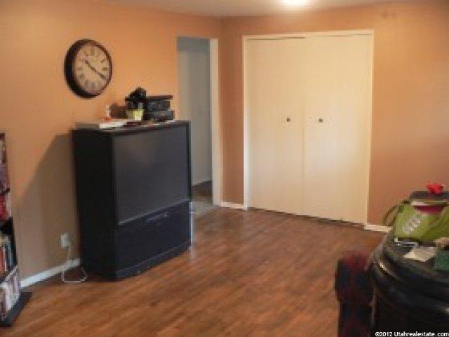 627 E Wyandotte Ave S, Sandy, UT 84070 — photo 3