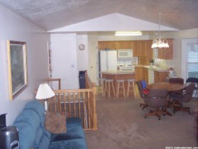 1063 Killarney Dr, Syracuse, UT 84075 — photo 6
