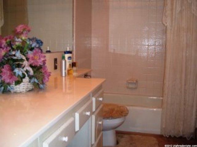 399 S Brentwood Ln E, Bountiful, UT 84010 — photo 8