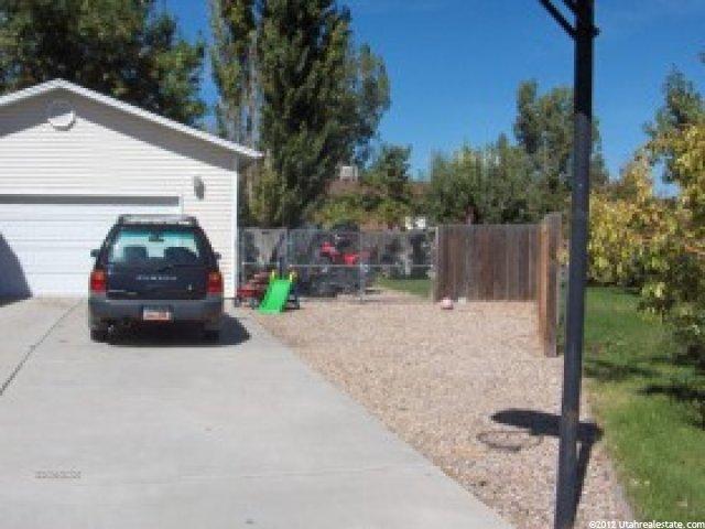 3324 S Bluff Dr, Syracuse, UT 84075 — photo 10