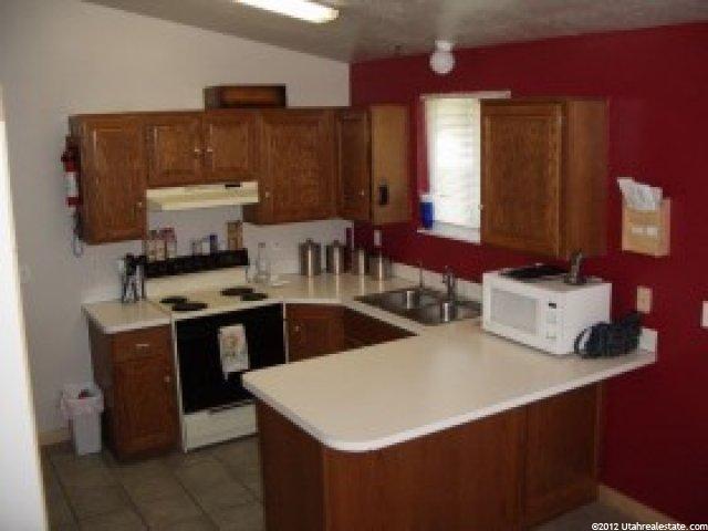 637 N 1360 W, Clinton, UT 84015 — photo 5
