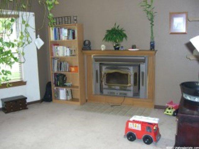 1547 S 3280 W, Vernal, UT 84078 — photo 2