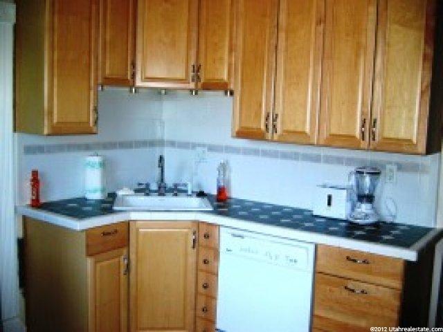 6434 Malstrom Ln, Murray, UT 84107 — photo 7