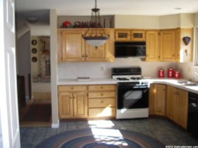 2534 E Chalet Rd S, Sandy, UT 84093 — photo 7