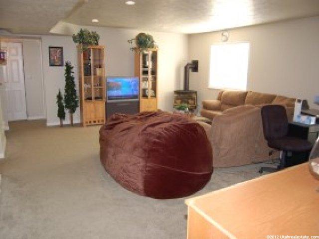 728 E 1000 S, Kaysville, UT 84037 — photo 4